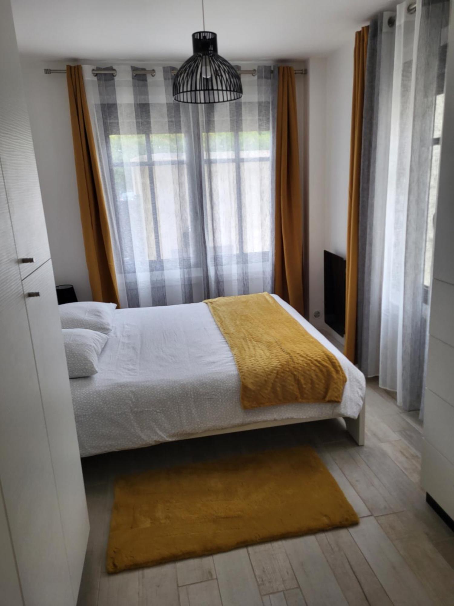 Bel Appartement Spacieux Et Confortable Idealement Situe Amboise Kültér fotó
